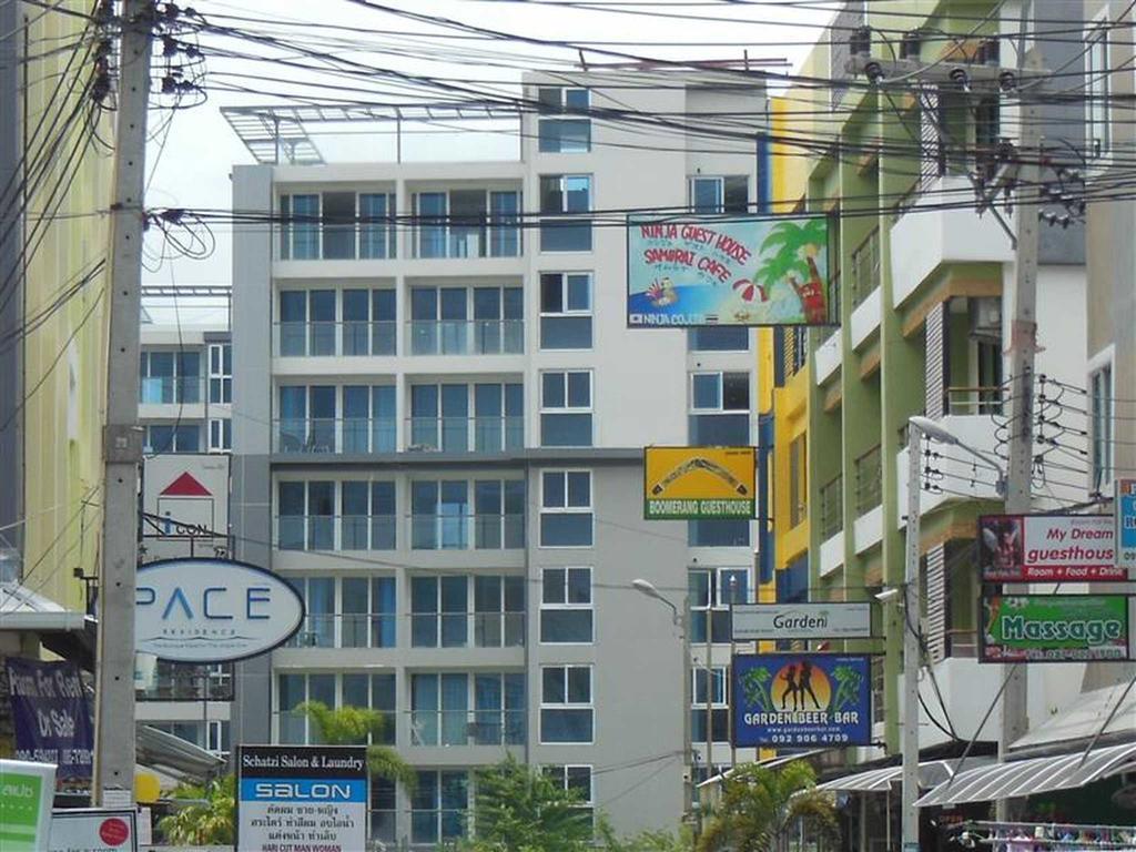 Boomerang Guesthouse And Bar Pattaya ภายนอก รูปภาพ