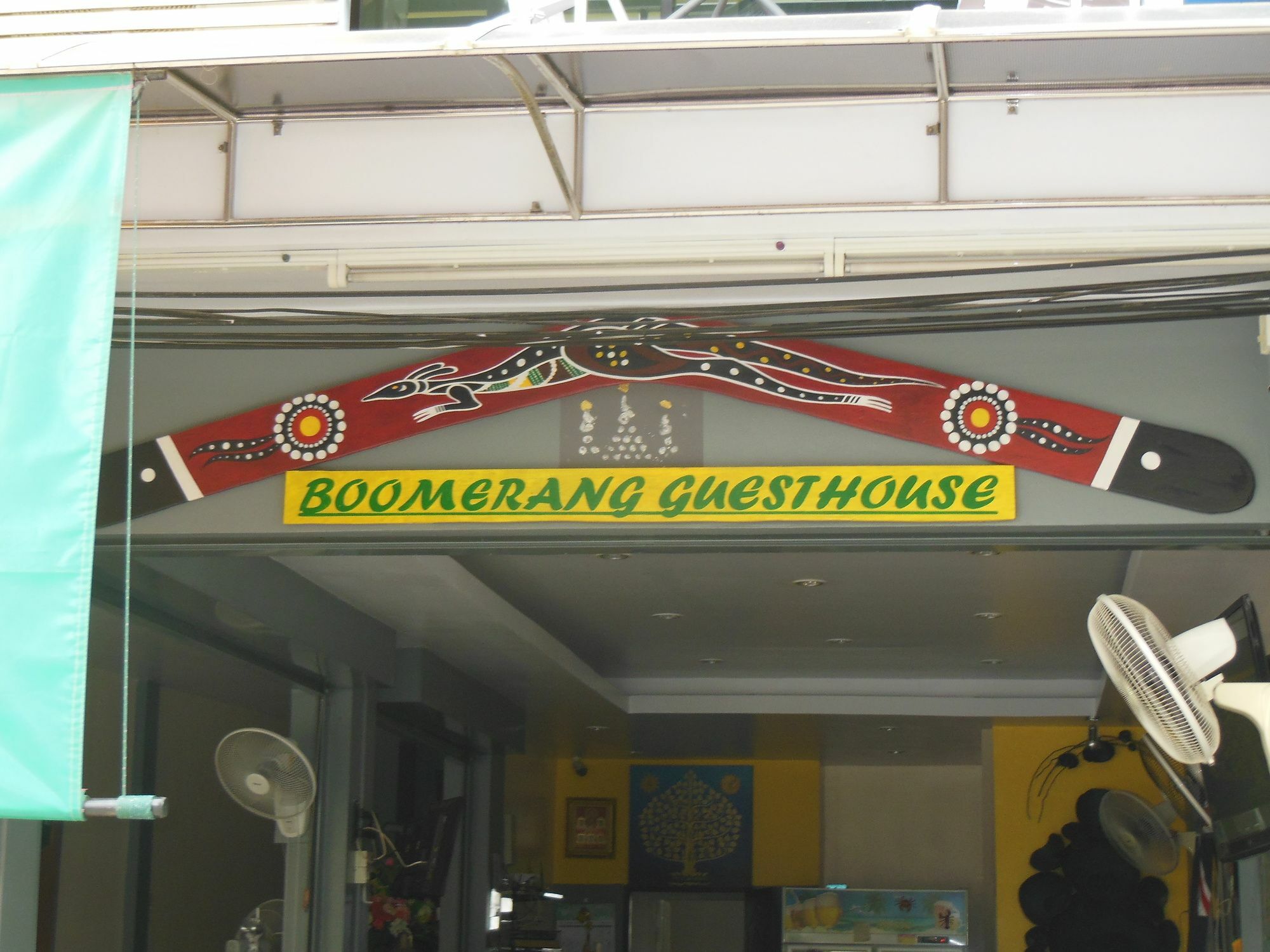 Boomerang Guesthouse And Bar Pattaya ภายนอก รูปภาพ